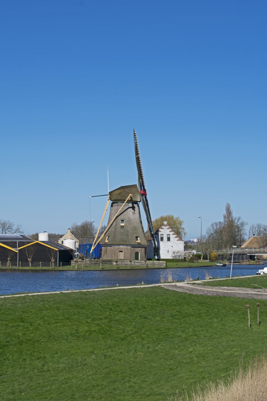 Molen De Korpershoek aan de Gaag in Schipluiden